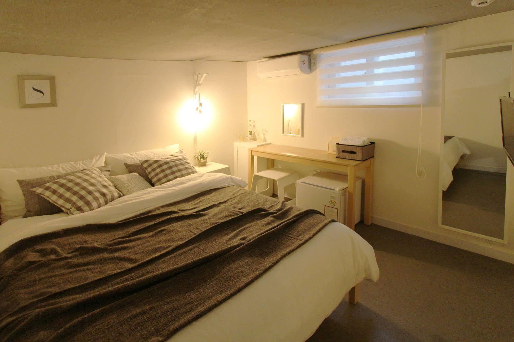 Hotel Mono House Hongdae à Séoul Extérieur photo