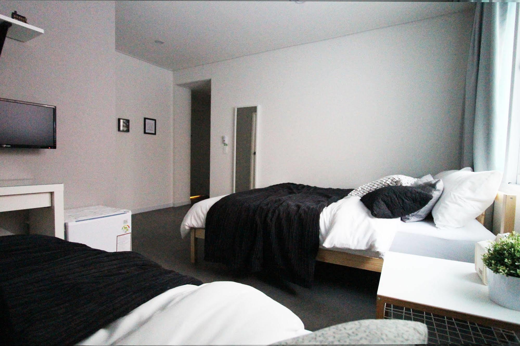 Hotel Mono House Hongdae à Séoul Extérieur photo