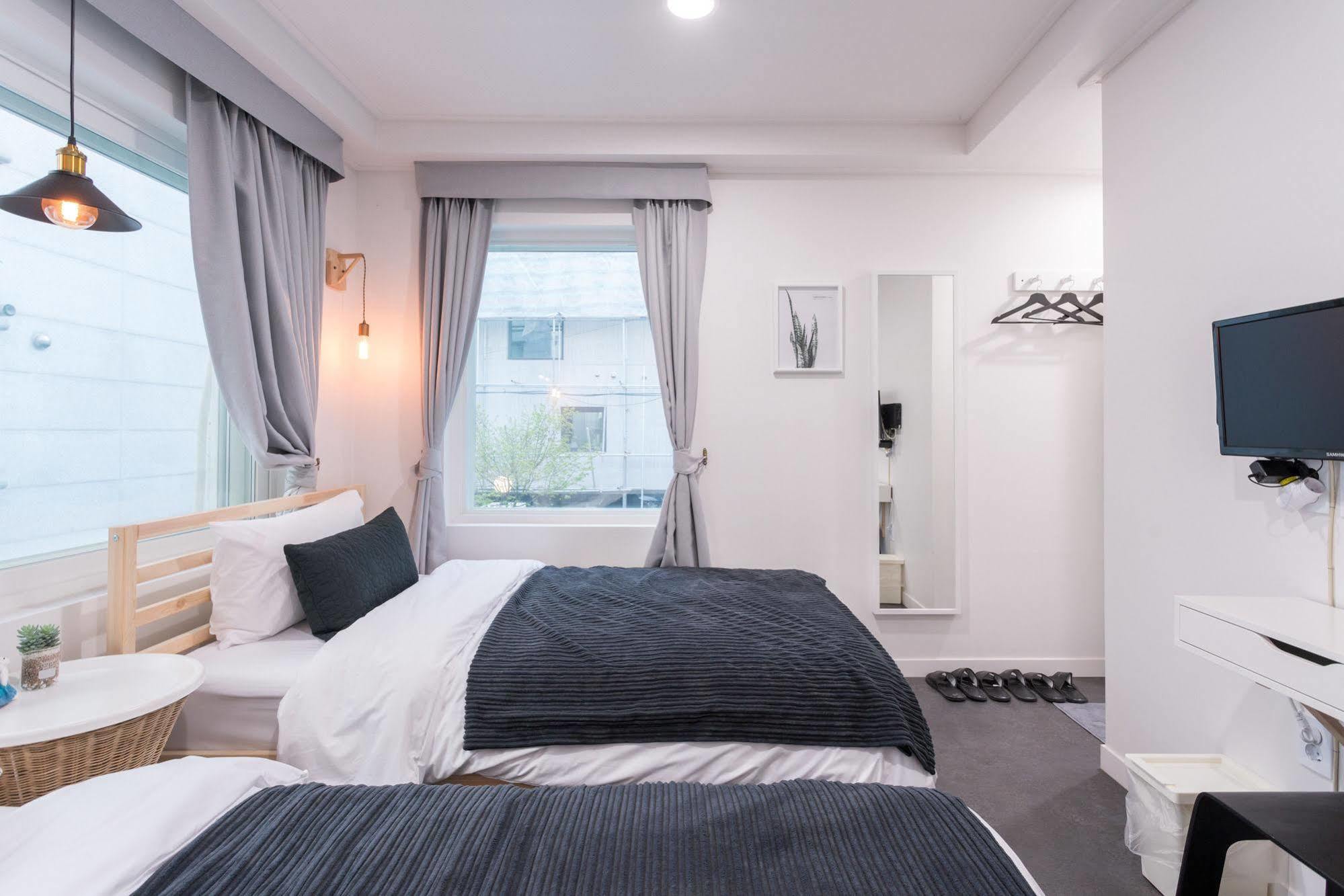 Hotel Mono House Hongdae à Séoul Extérieur photo