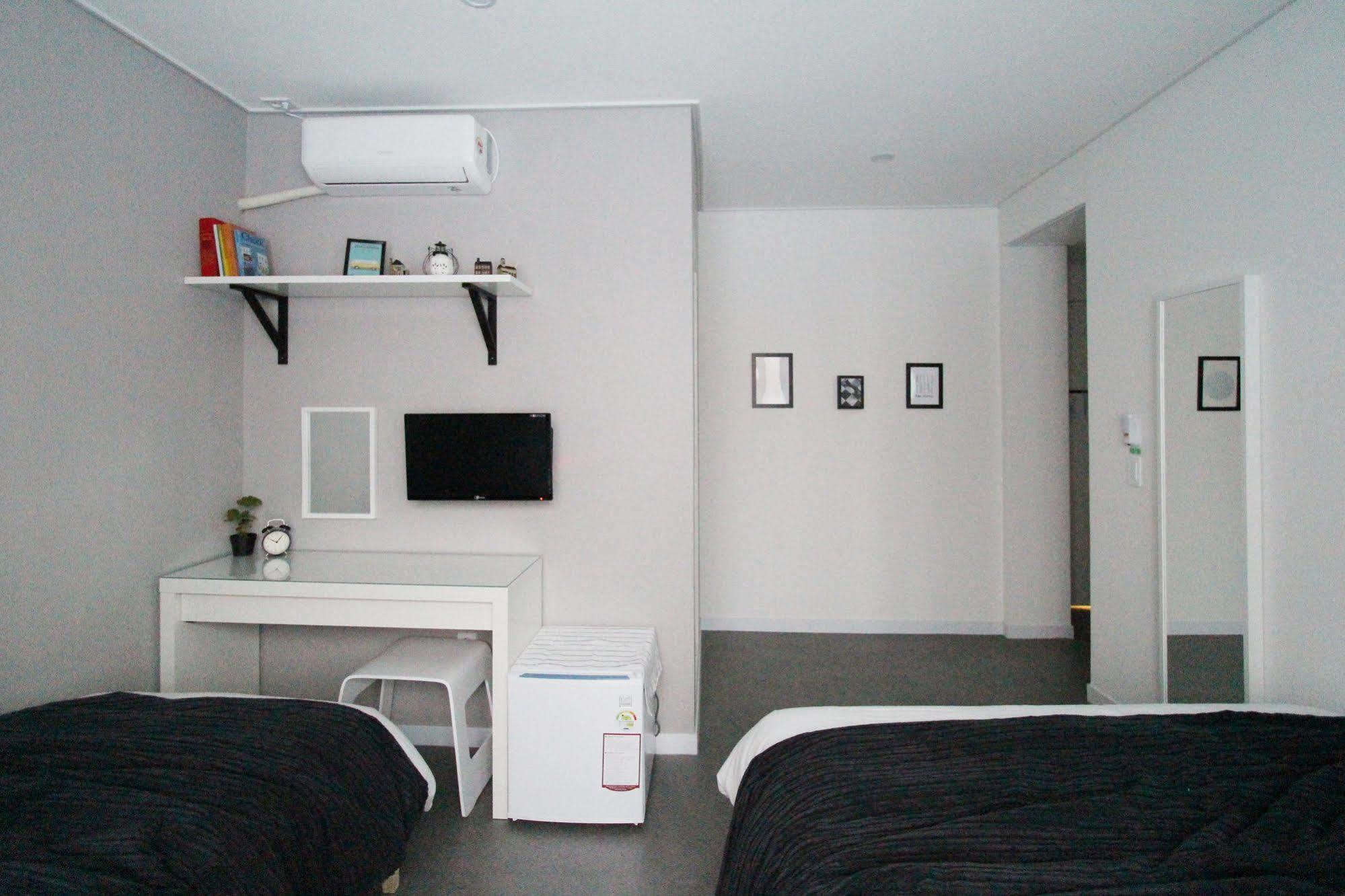 Hotel Mono House Hongdae à Séoul Extérieur photo