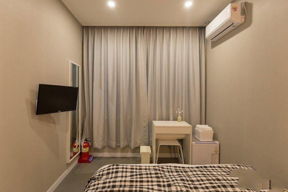 Hotel Mono House Hongdae à Séoul Extérieur photo
